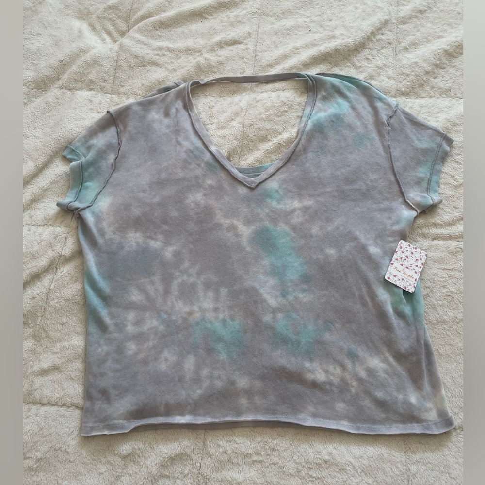 🧚‍♀️✨FREE PEOPLE Tie Dye V-Neck Size M - Picture 9 of 9